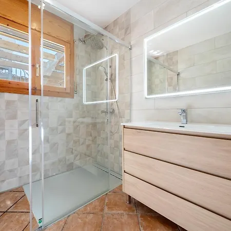 Tivissa Avec Piscine Casa de férias *